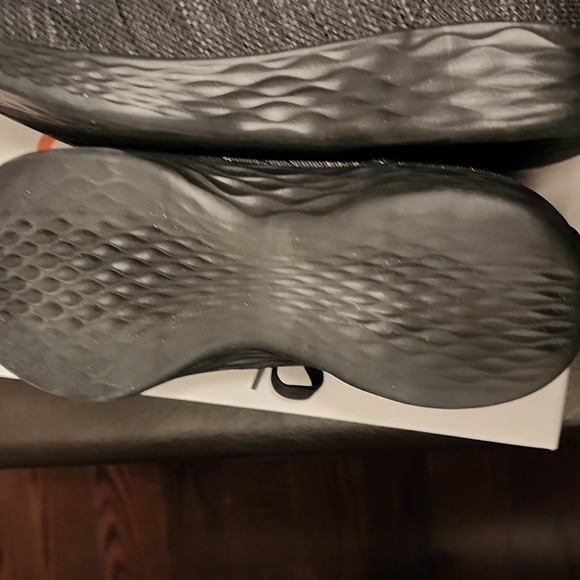 New Perform new lightweight runnig shoes - Picture 5 of 6